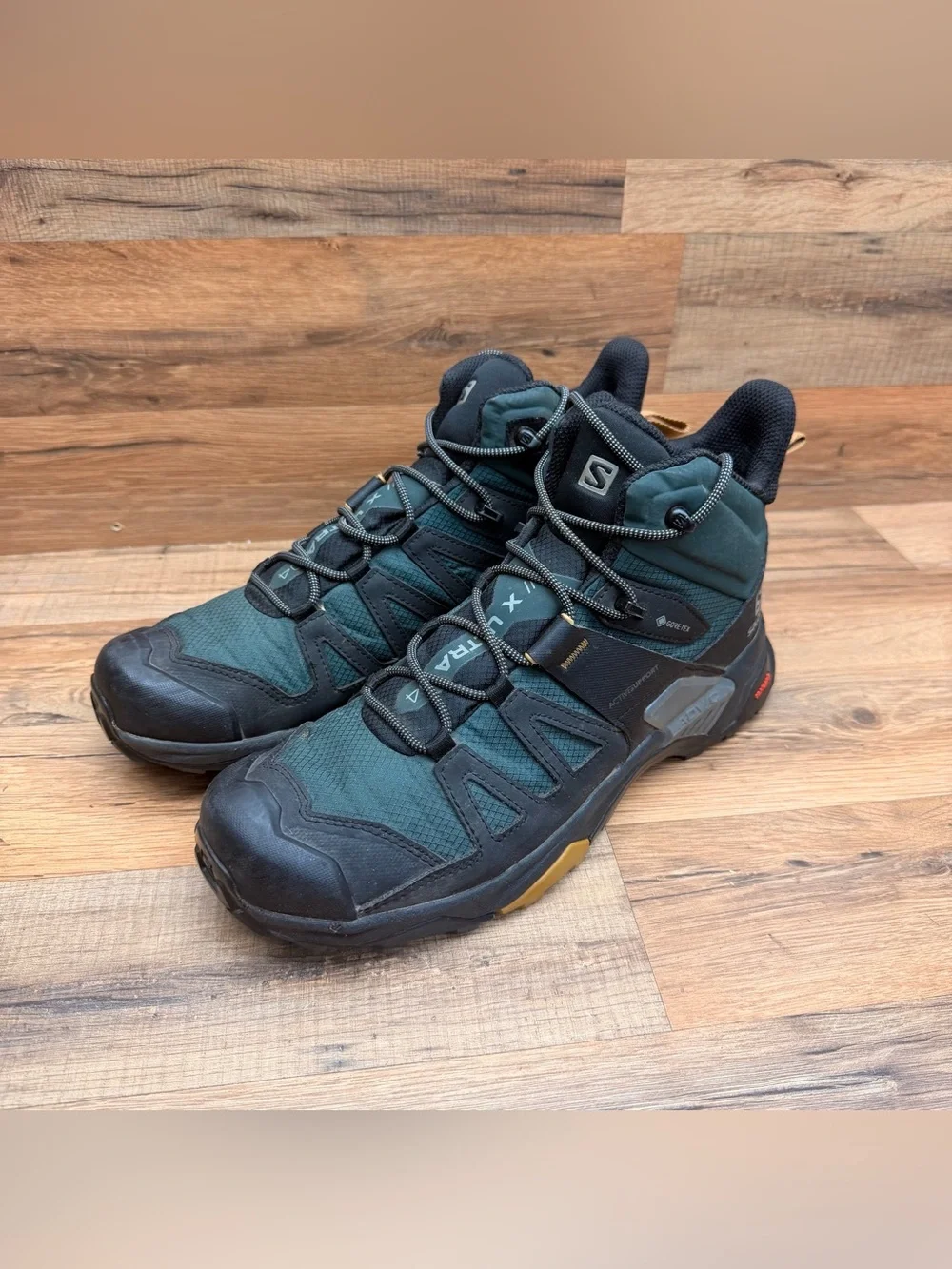 Salomon X Ultra 4 Mid men size 10.5 Gore-Tex® Hiking Boots Waterproof